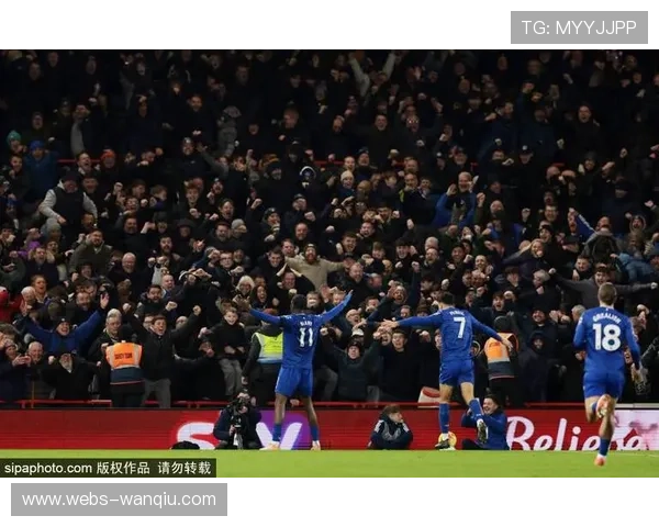 布伦特福德0-2诺丁汉森林,阿沃尼伊右路突破展单兵反击价值